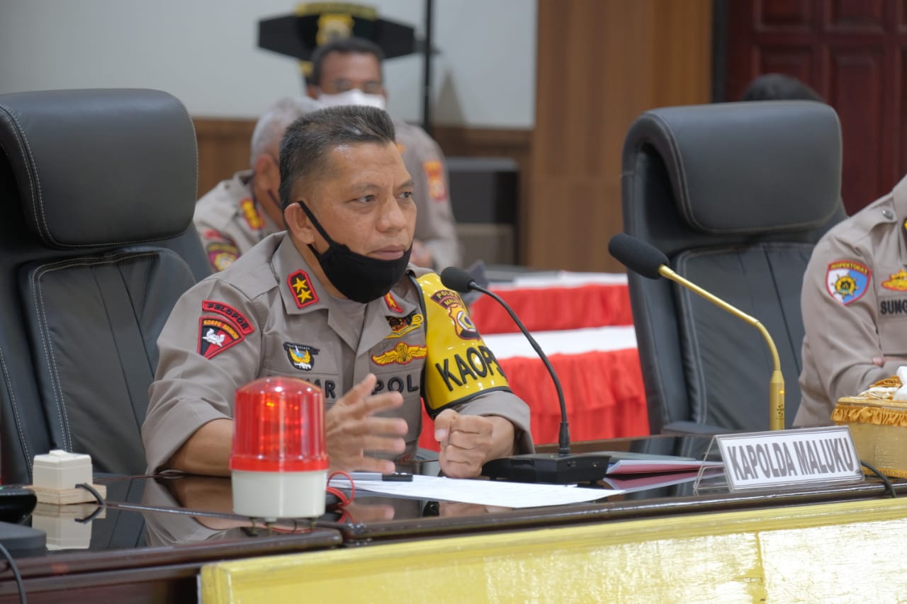 Kapolda Maluku, Irjen Pol Bahadurin Djafar Saat Melakukan Vicon Bersama Kabaharkam Polri