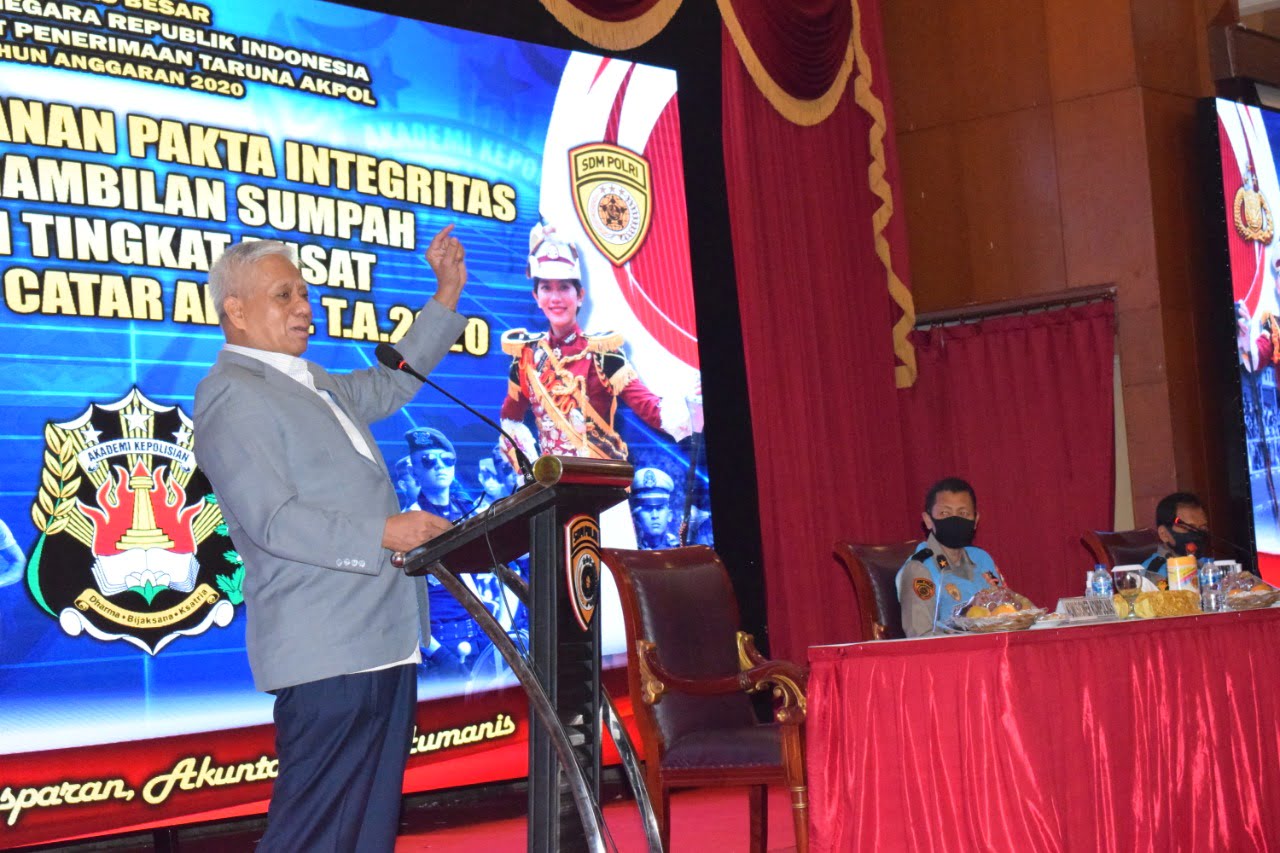 Sekretaris Kompolnas RI,Irjen Pol (Purn) Drs Bekto Suprapto,M.Si, Saat Menyampaikan Sambutan