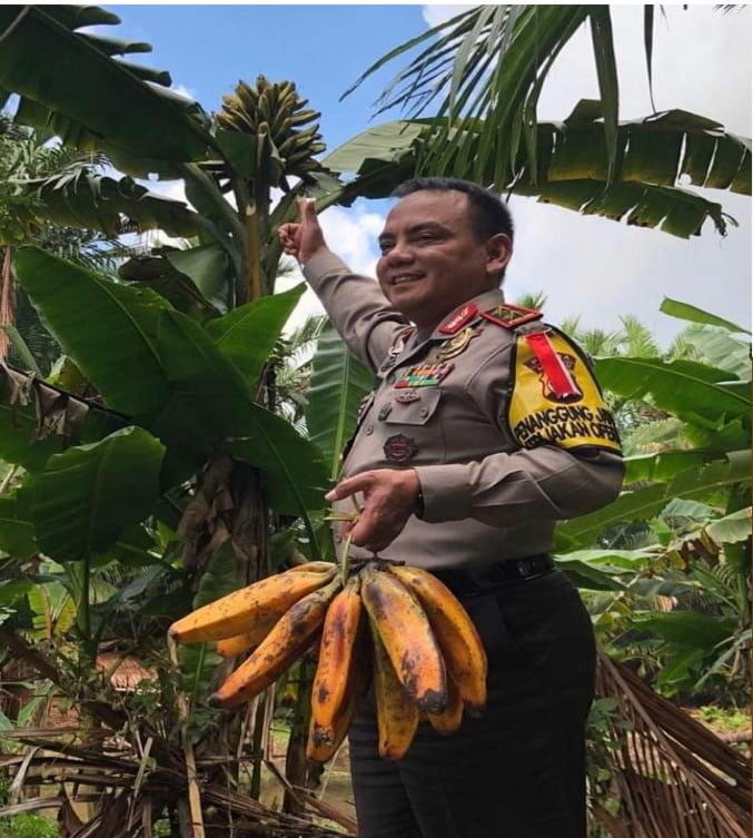 Foto Kenangan Komjen Pol Andap Andap Budhi Revianto, Semasa Bertugas Menjadi Kapolda Maluku Dengan Pangkat Irjen Pol