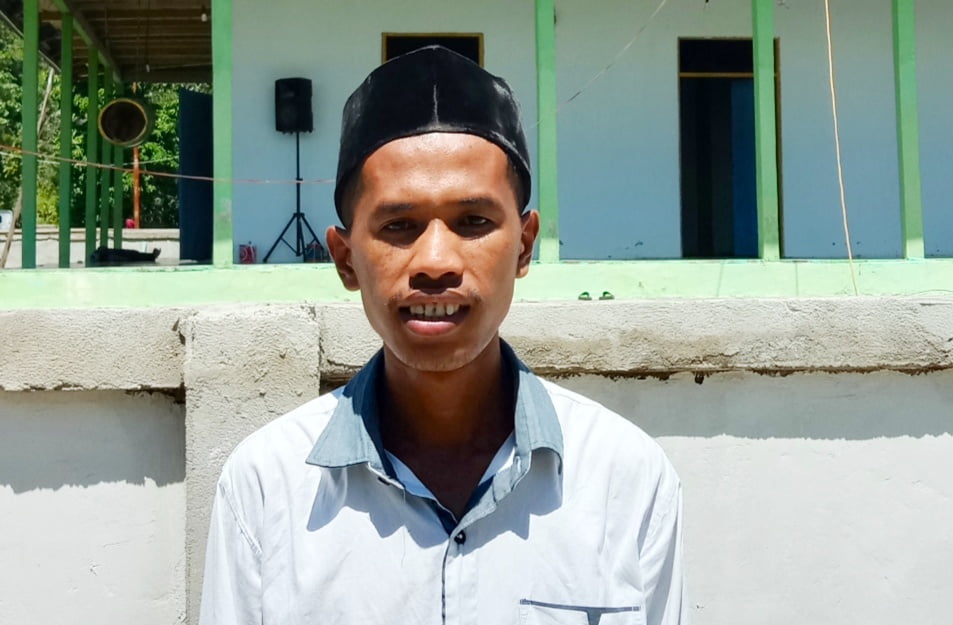 Ramli Kaisupy | Ketua Panitia Pemasangan Ujung Masjid Al-Ikhlas Dusun Uhe